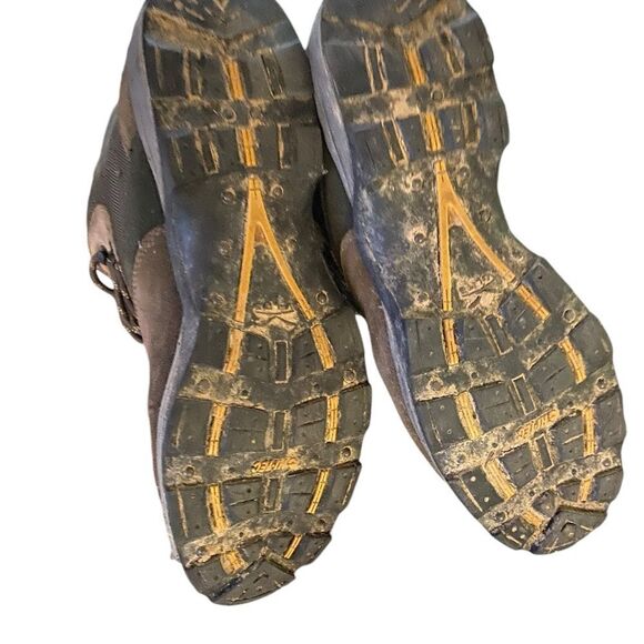 Hi-Tec size 14 water proof hiking boots great condition see pics - Picture 4 of 4